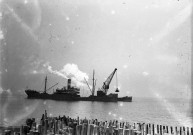 [Saint-Nazaire. - Les opérations autour du cargo britannique "Maywood" échoué devant Mindin. - février 1938.