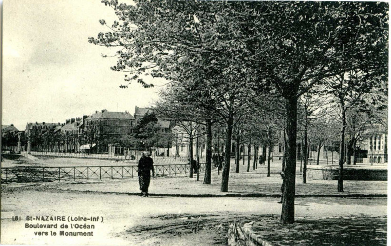 Saint-Nazaire. - Boulevard de l'Océan vers le Monument (N°161)