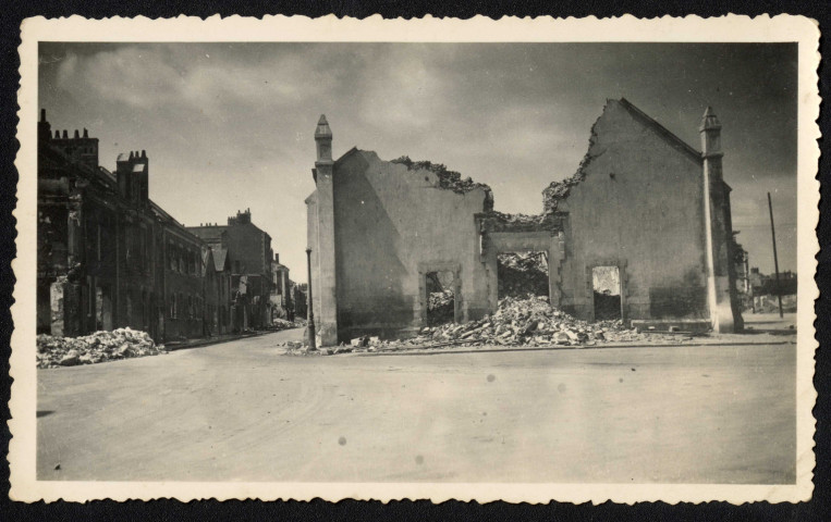 Place Marceau, église Saint-Gohard