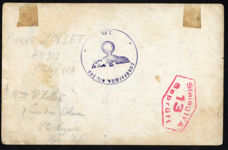 Groupe de prisonniers (dont Pierre Zollet situé, en partant du bas, au 3ème rang, debout, 2ème en partant de la droite) du stalag IV A : photographie adressée à sa femme (recto-verso).