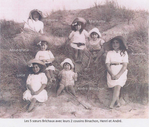 Les cinq soeurs Brichaux avec leurs deux cousins Binachon à Saint-Marc-sur-mer