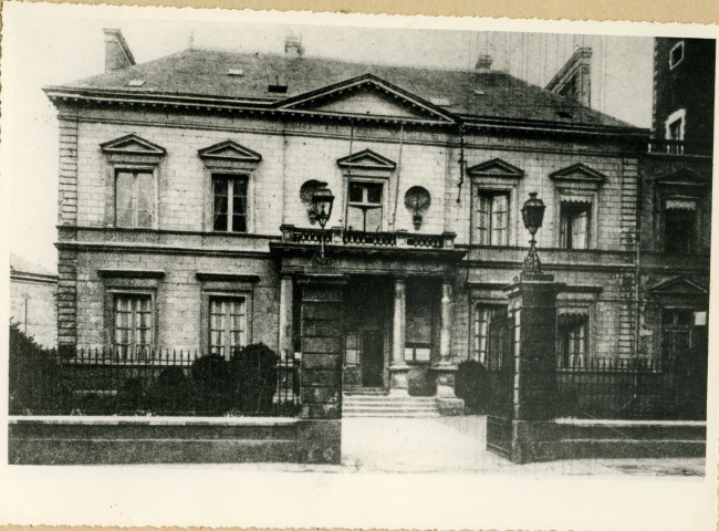 L'Hôtel de Ville en 1939 / [Ville de Saint-Nazaire].- [Saint-Nazaire], 1939.