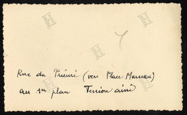 Rue du Prieuré (vers la place Marceau), au 1er plan Terrion ainé