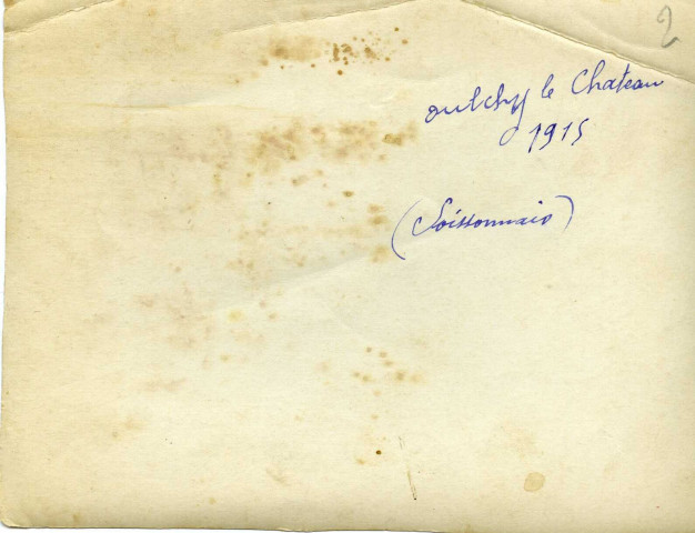 Petit groupe de soldats dont Antoine Depuntis posant sur un rocher. - Oulchy le Château (1915)