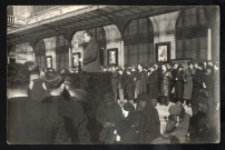 Discours d'un cadre du Parti Communiste, devant la gare