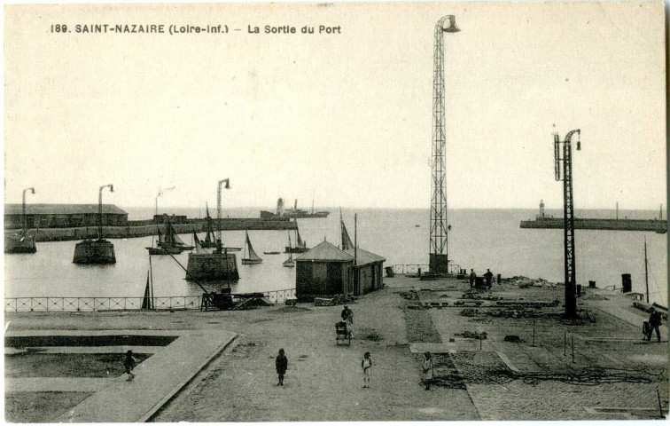 Saint-Nazaire. - La Sortie du Port (N°189)