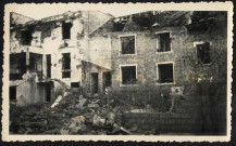 Vue des jardins derrière l'avenue de Lesseps