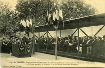 Saint-Nazaire. - Inauguration du Monument aux Marins et Soldats morts pour la Patrie (10 juillet 1910) - La Tribune pendant le discours de M. Brichaud, Maire de St-Nazaire (N°919)