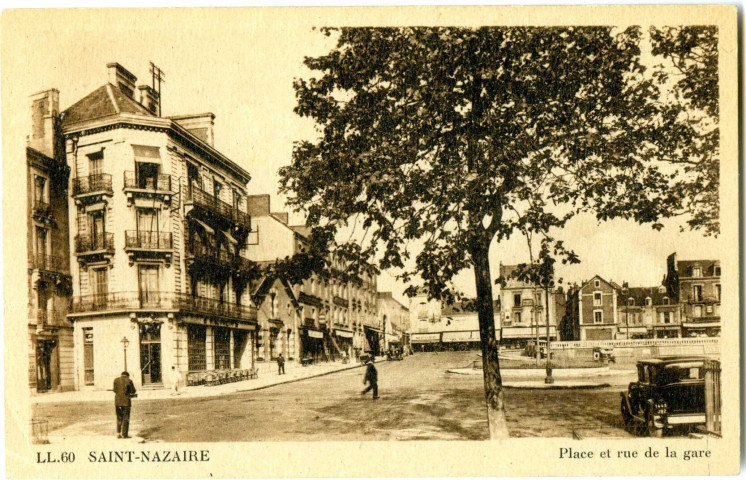 Saint-Nazaire. - Place et rue de la Gare (N°60)