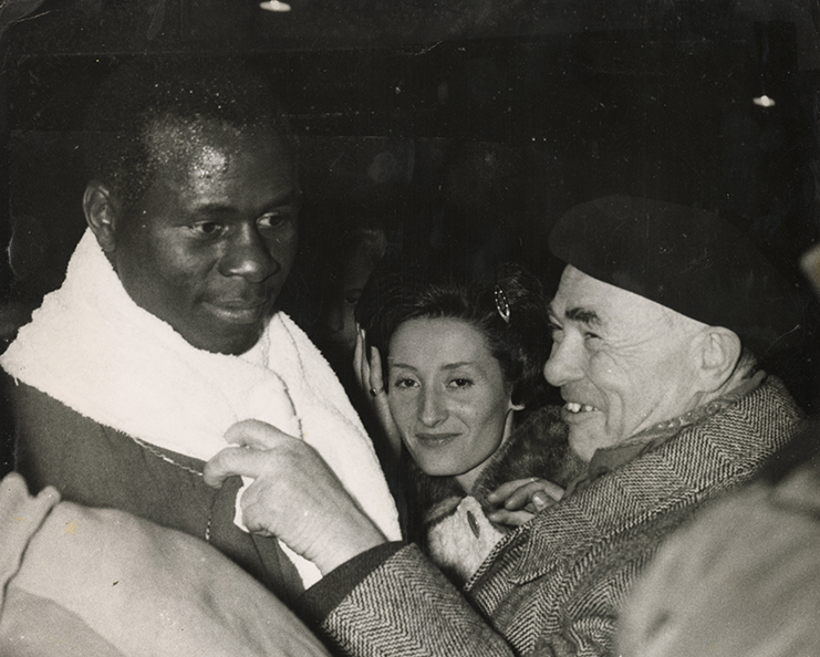 Souleymane Diallo, Maria Chabbert Diallo et Henri Fogel, lors du Championnat de France à Saint-Nazaire, le 16 juin 1963 (détail) - Droits réservés - Collection Souleymane – Archives de Saint-Nazaire, 119NUM