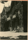Le chateau : 2 aspects de la façade sud (côté mer) [partie gauche del'entrée côté verrière] .- [Saint-Nazaire], [1950].