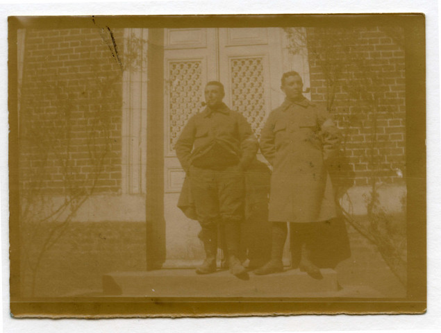 [Marcel Hauton (à droite) avec un autre soldat]. - [s.l.], 14 avril 1915