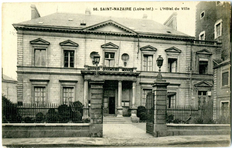 Saint-Nazaire. - L'Hôtel de Ville (N°96)