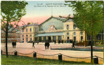 Saint-Nazaire. - La Gare et le Square de la Marine (N°57)