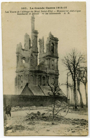 Guerre 1914-1915.- FONCQUEVILLERS (P.-de-C.) : Intérieur de l'église Ruinée par l'artillerie allemande. Interior of Church.