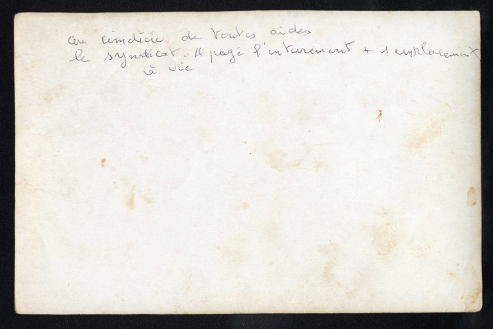 Dépôt de gerbes au cimetière de Toutes-Aides