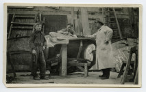 [Fonderie d'art Henri Rouard. - Assemblage du monument : le corps de l'aigle et les ailes séparées]. - Paris, 1926. - 1 tirage photographique noir