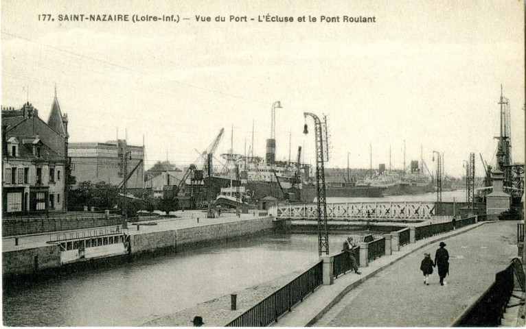 Saint-Nazaire. - Vue du Port - L'Ecluse et le Pont Roulant (N°177)
