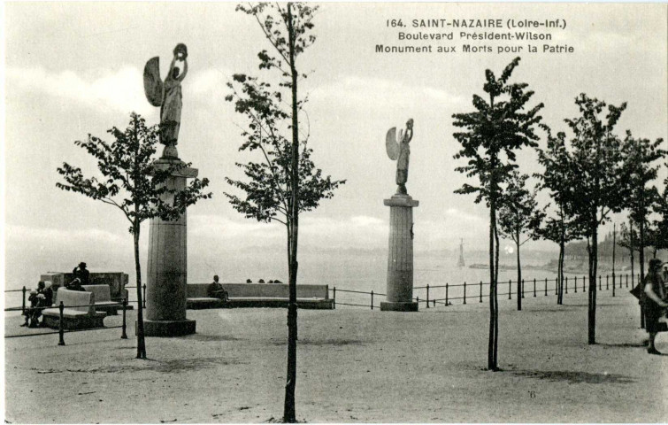 Saint-Nazaire. - Boulevard Président-Wilson - Monument aux Morts pour la Patrie (N°164)