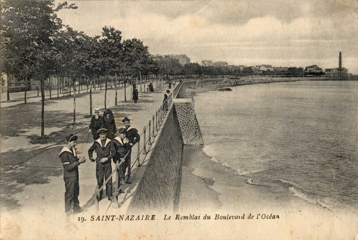 Saint-Nazaire - Le Remblai du Boulevard de l'Océan (N°19)
