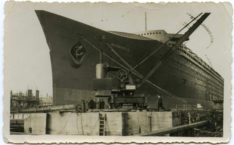 Le paquebot Normandie au port