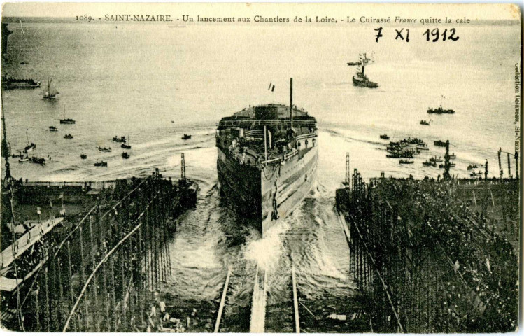 Saint-Nazaire. - Un lancement aux Chantiers de la Loire - Le Cuirassé France quitte la cale (N°1089)