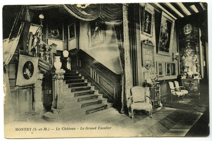 Guerre de 1914-1915.- BIENVILLIERS AU BOIS (P.-D-C.) : Effet d'un obus allemand sur une maison route de Berles-au-Bois (N°121)