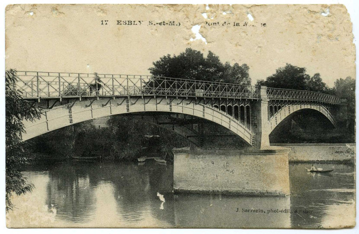 MONTRY (S.-et -M.) : Le château - Le Grand Escalier.