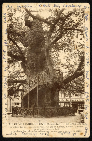 Correspondance de Renée décrivant le contenu d'un colis envoyé à ses parents : carte postale