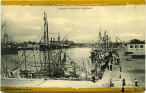 Saint-Nazaire. - Fêtes de St-NAZAIRE (Septembre 1907) - Panorama du Bassin, vue prise du Quai Demange, à droite la Flotille de Torpilleurs (N°011)