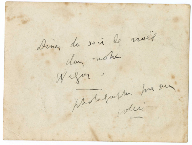 Cliché, pris avec flash (du dîner du soir de Noël) dans le wagon restaurant